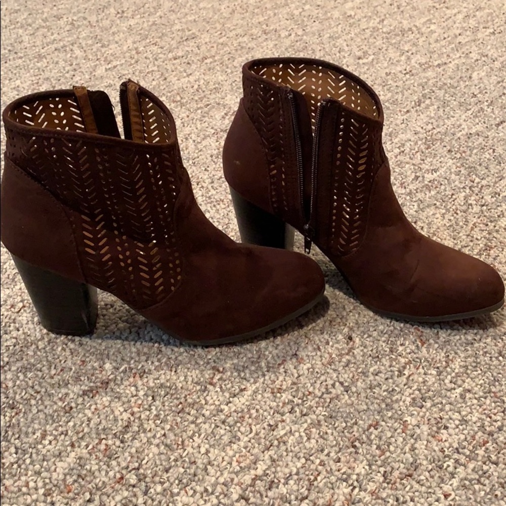 Brown booties - Picture 2 of 4